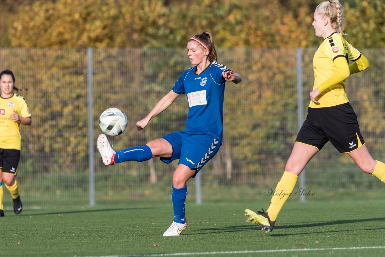 Bild 74 - F SSC Hagen Ahrensburg - SV Frisia 03 Risum-Lindholm : Ergebnis: 2:0